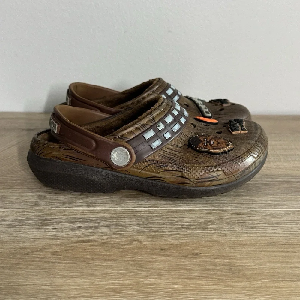 Crocs Star‎ Wars Chewbacca Copilot Clogs Kids J1 Youth Brown Limited Edition